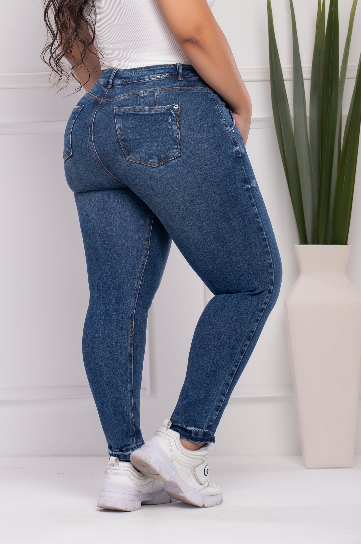 Bells  Push Up Jeans - (Curvy) -Mide Rise - Blue